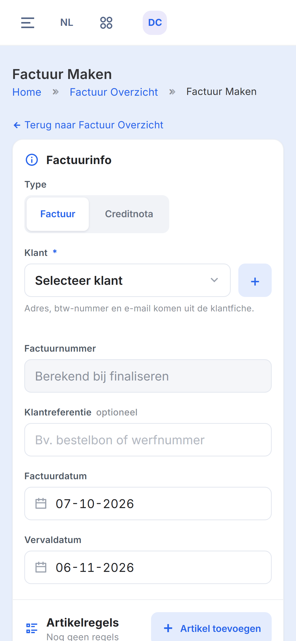 Het lege formulier Factuur Maken met de blokken Factuurinfo en Artikelregels